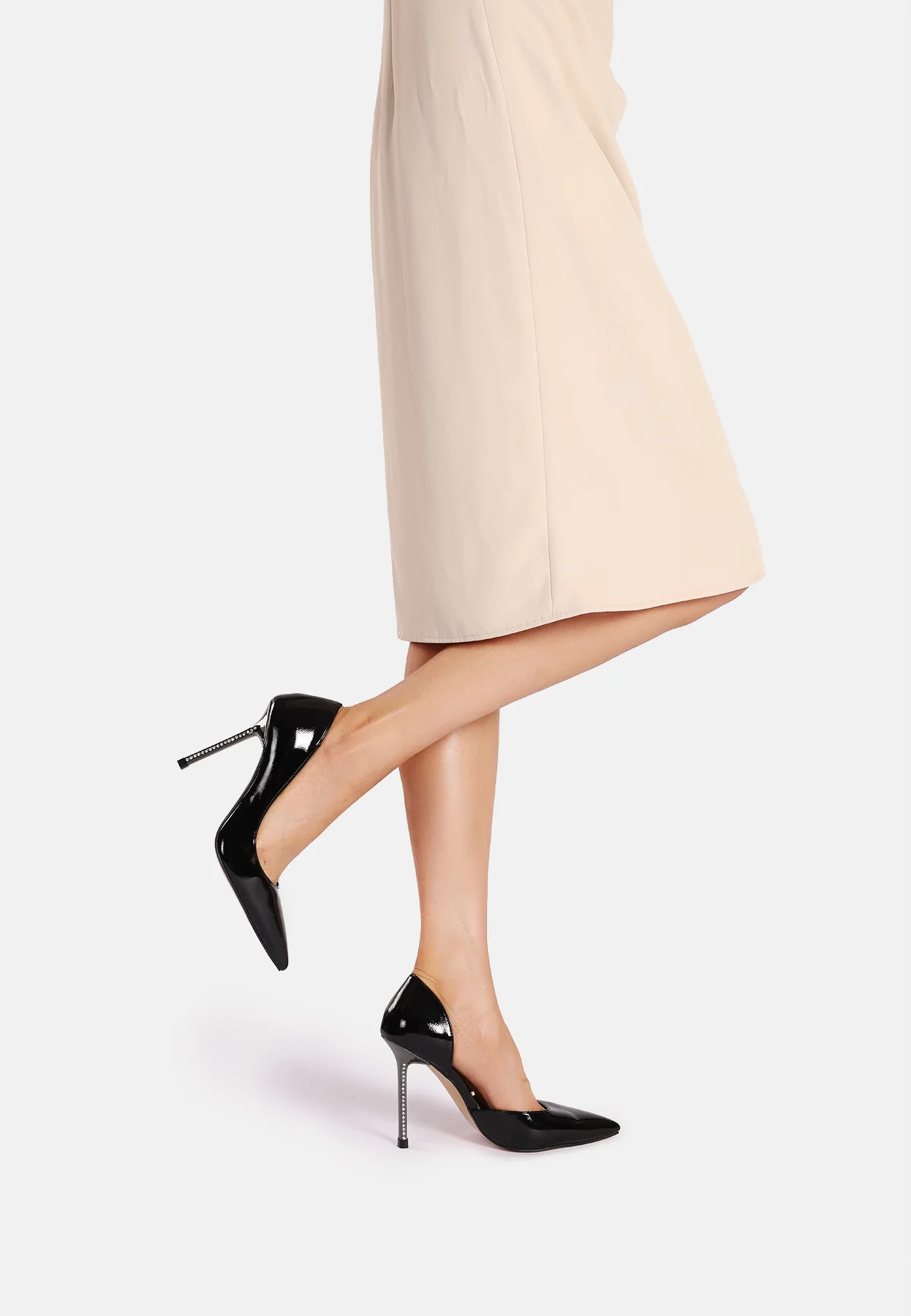Décolleté in vernice con tacco gioiello K3268