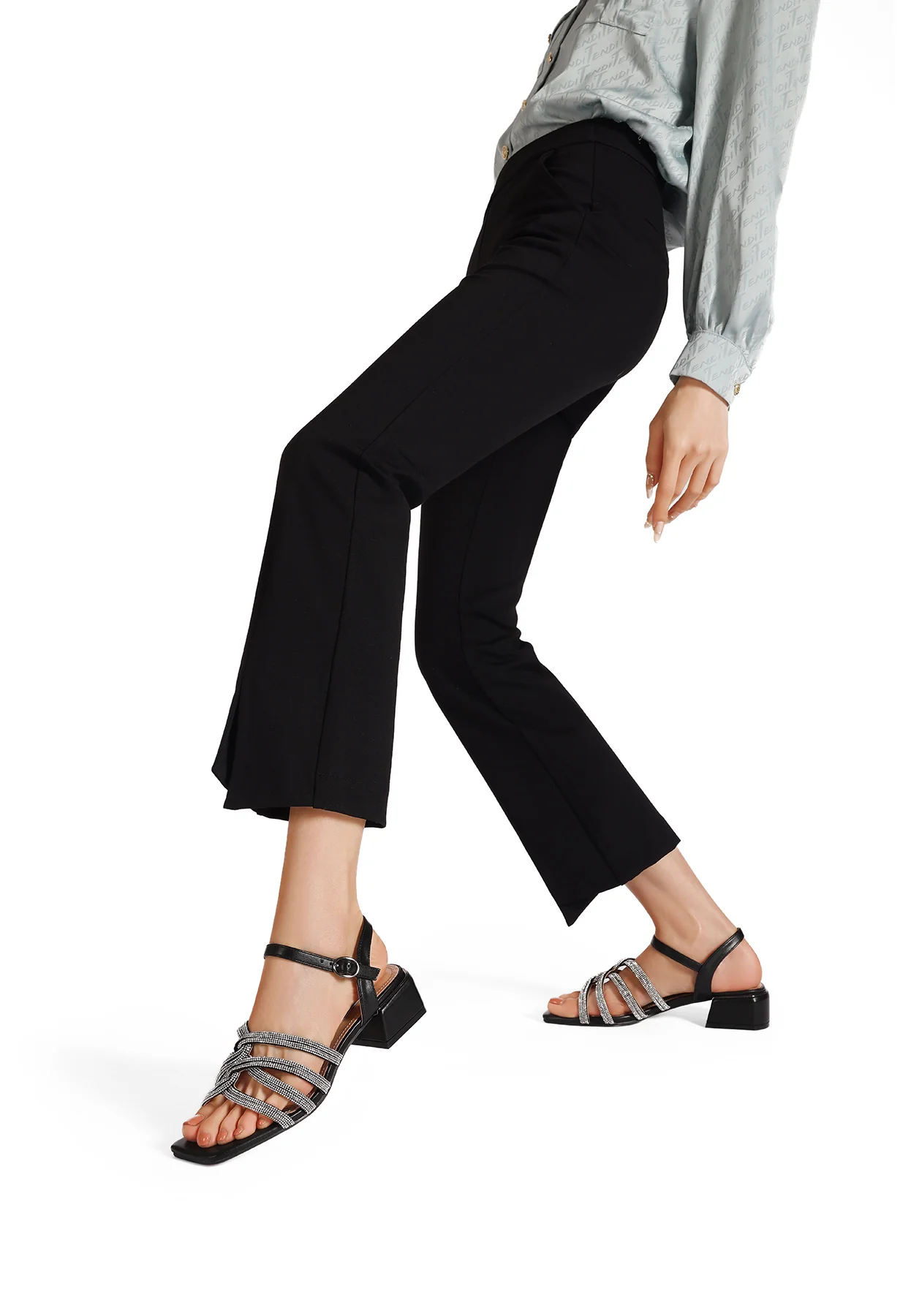 Sandali eleganti con fasce strass intrecciate e tacco basso ZM9920