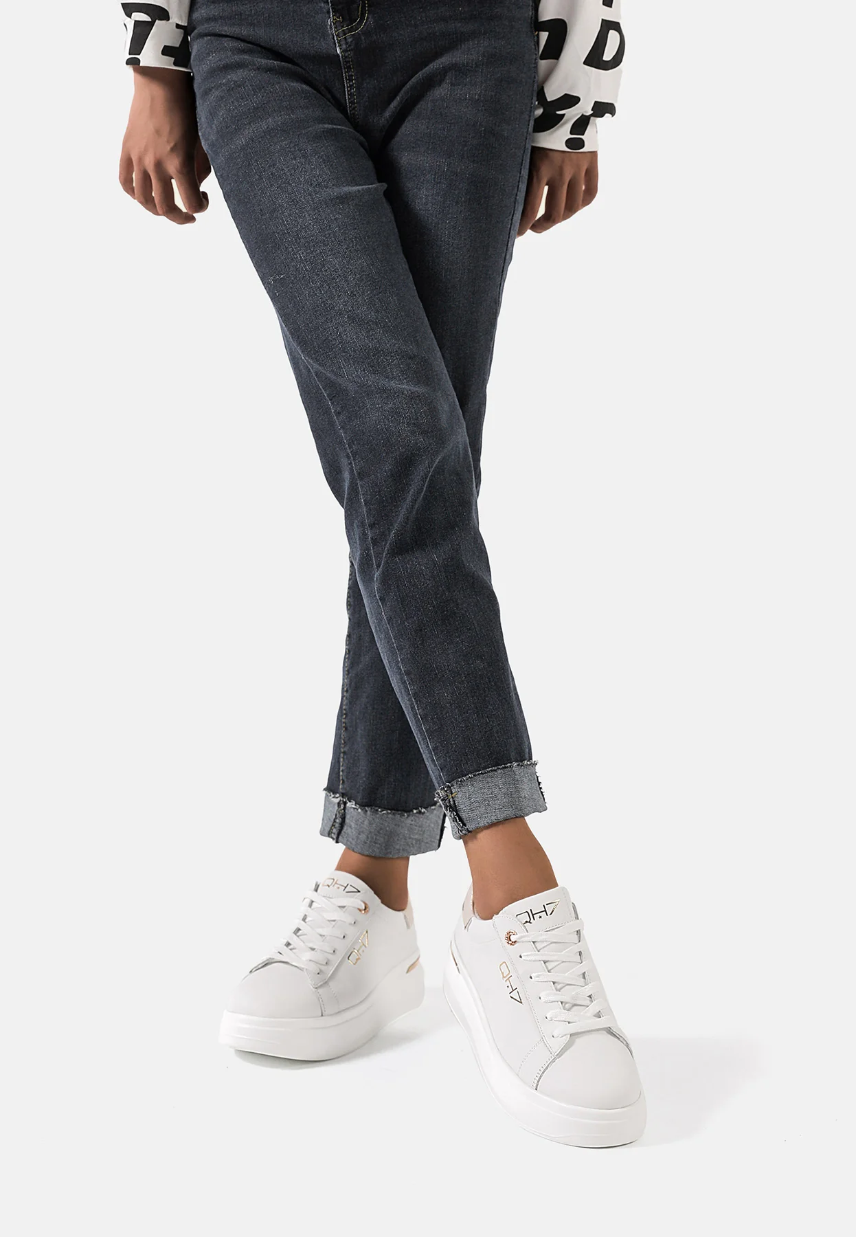 Sneakers QH7011 - Image 9