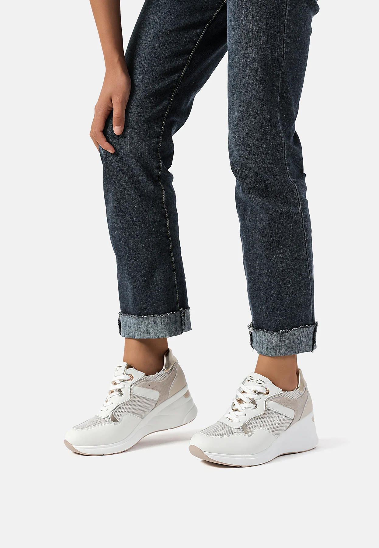 Sneakers QH7014 - Image 8