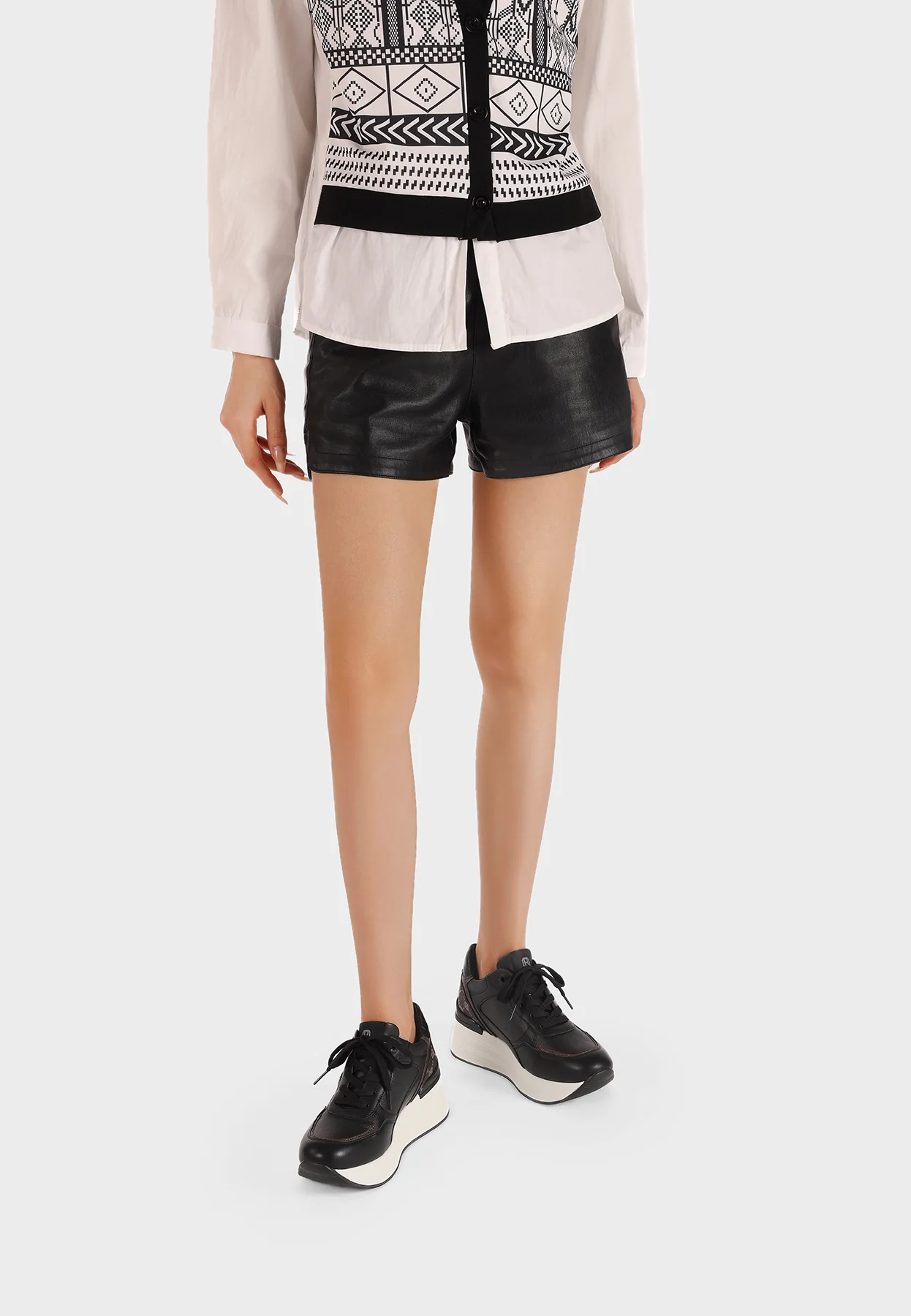 Sneakers da donna con zeppa e dettagli logati X33-26 - Image 14